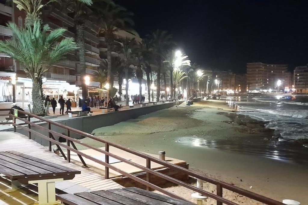Apartment Los Locos Beach With Balcony And Wi-Fi Torrevieja Exterior foto